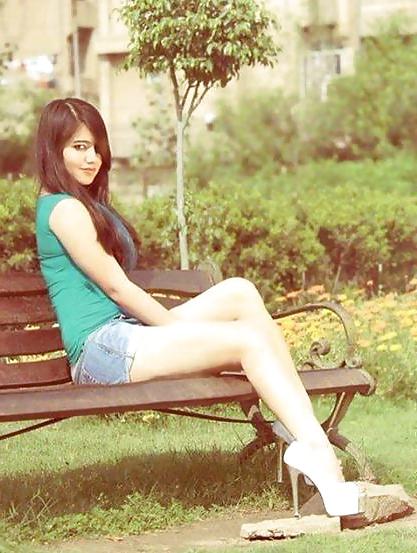 25P Indian babes