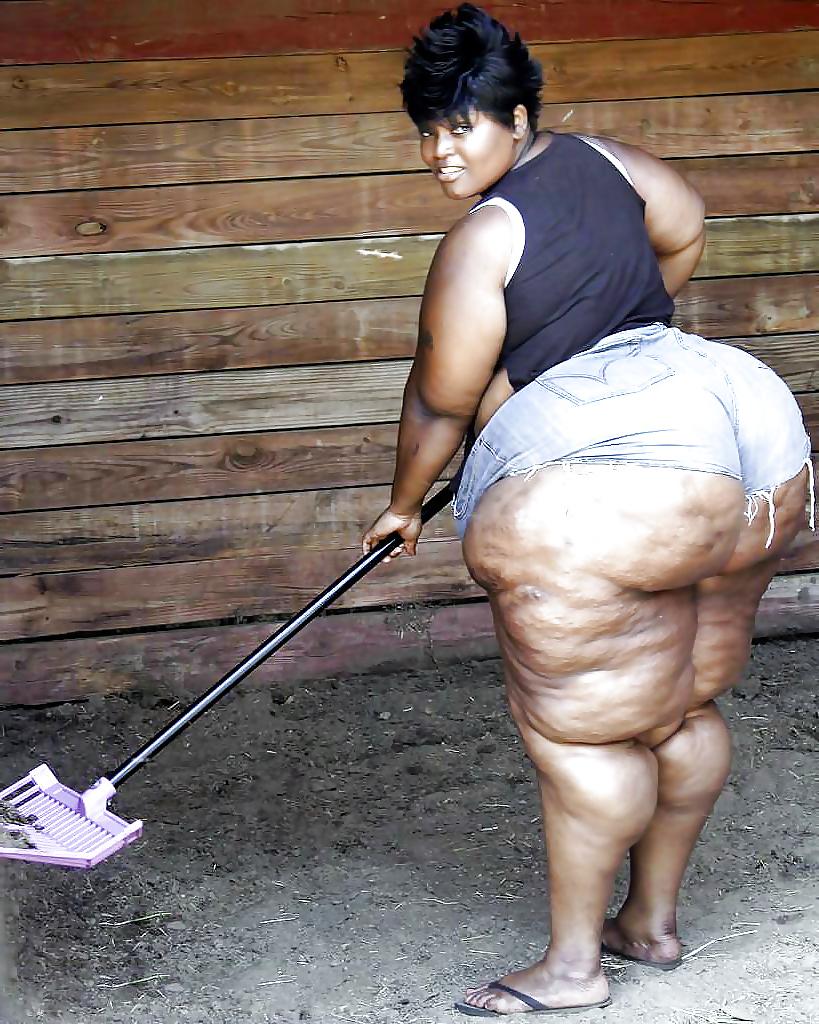 25P Big beautiful woman