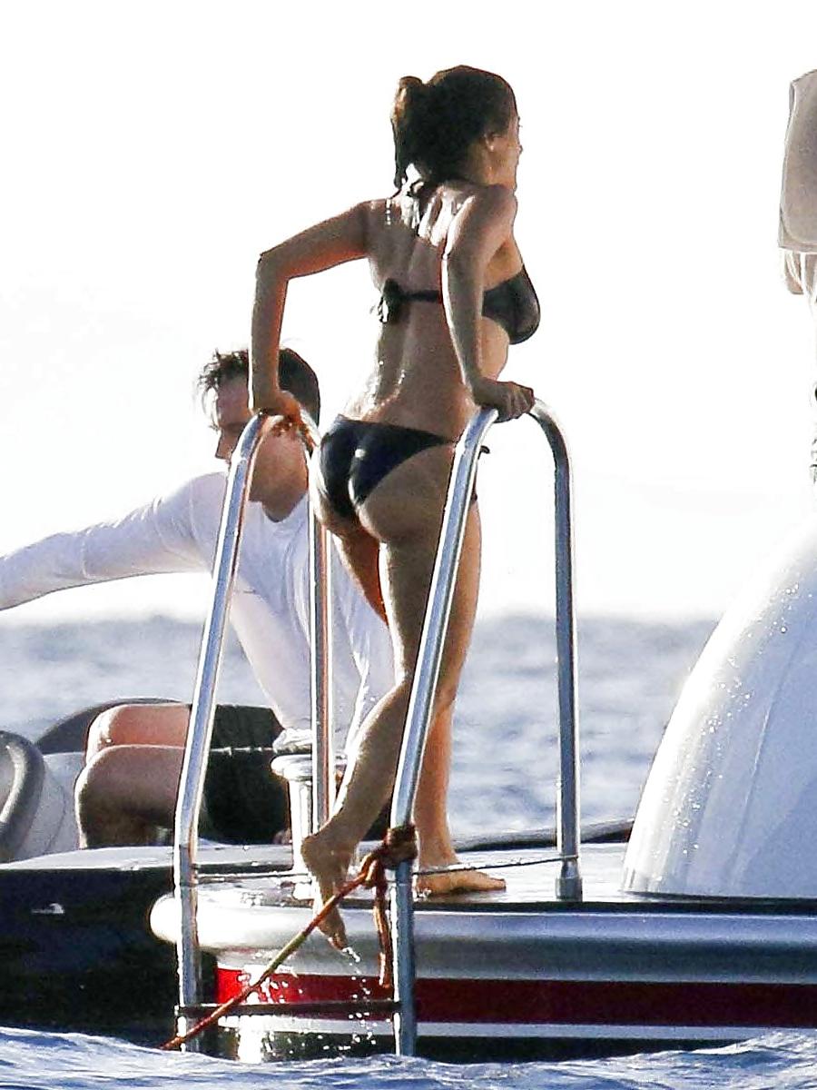 17P Salma Hayek caught in bikini 