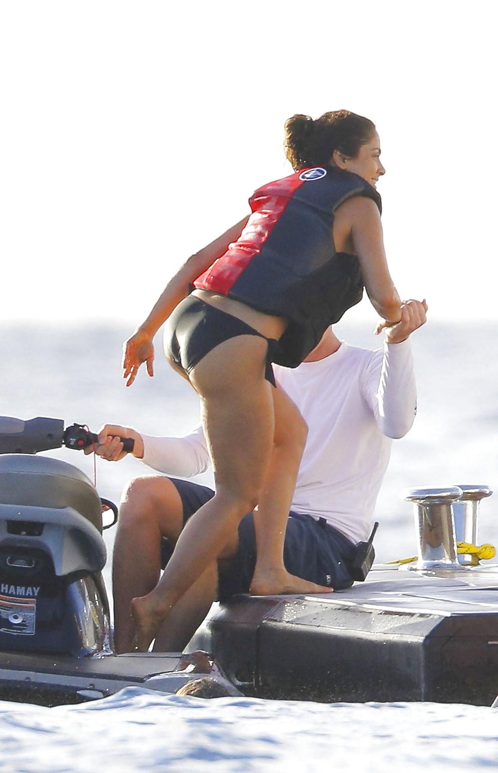 17P Salma Hayek caught in bikini 