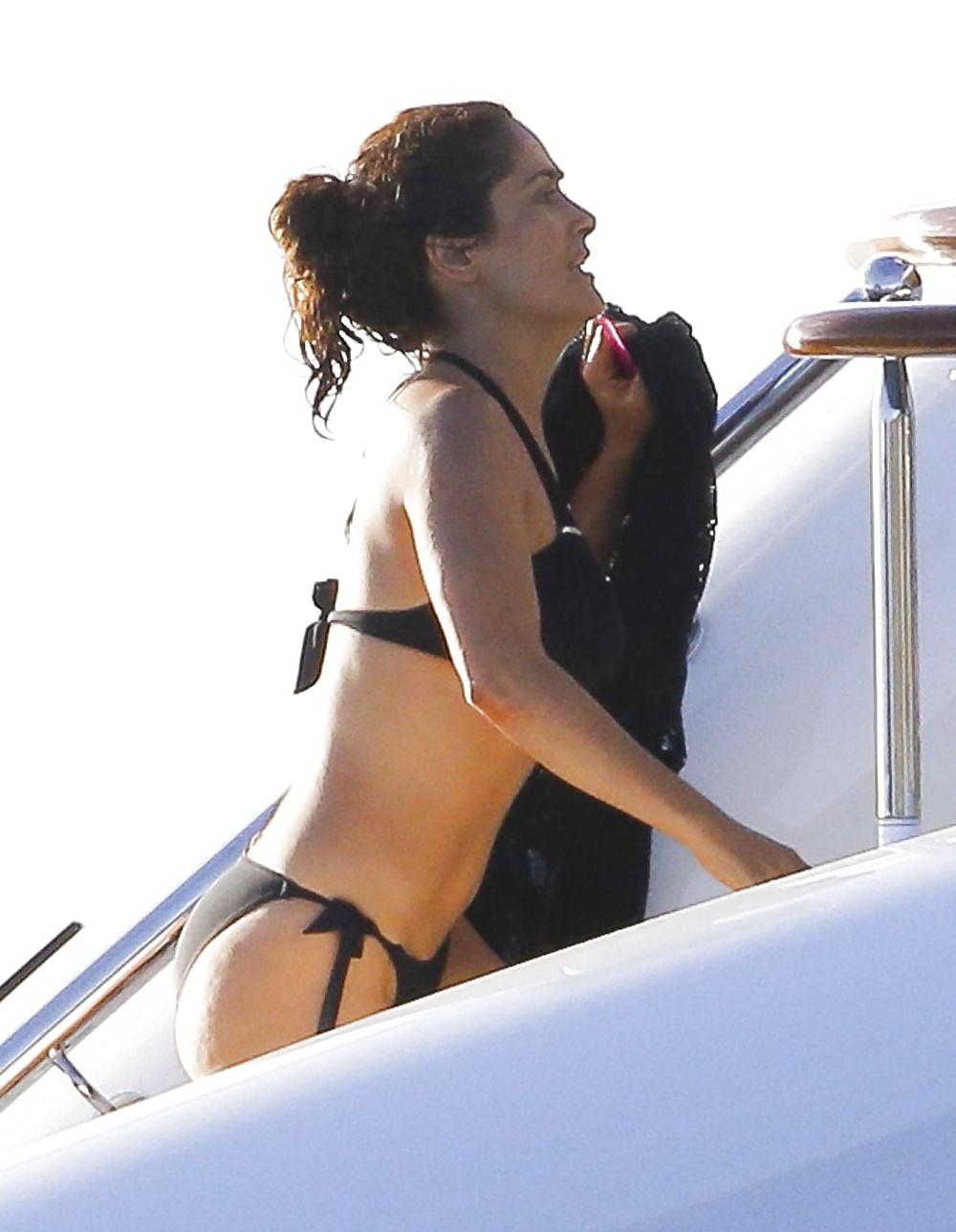 17P Salma Hayek caught in bikini 