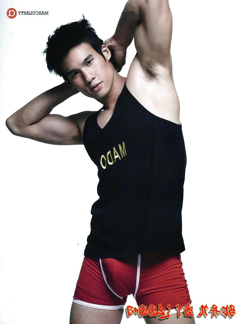21P Asian gays in underwear