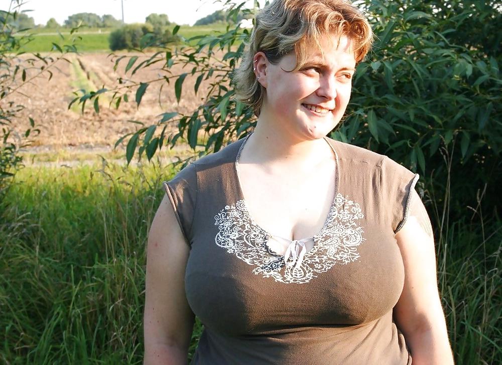 16P Big Natural Silicone-free Boobs! (Thick MILF)
