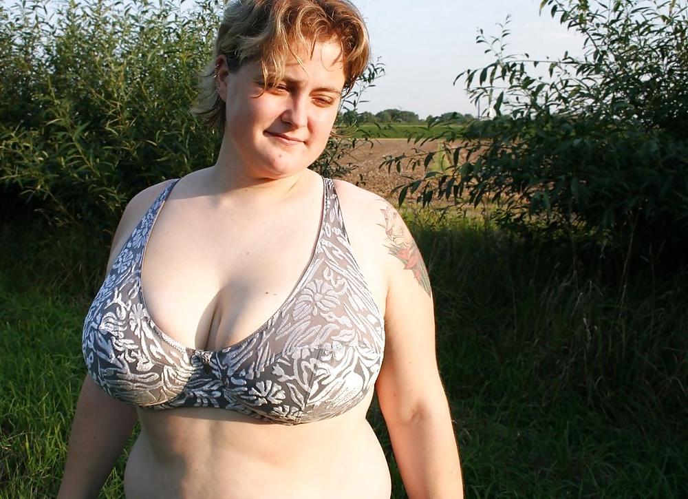 16P Big Natural Silicone-free Boobs! (Thick MILF)