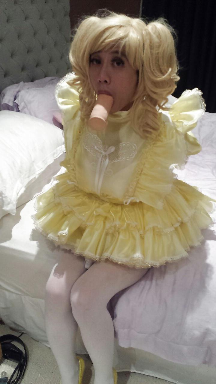 17P Asian Sissy maid in Yellow