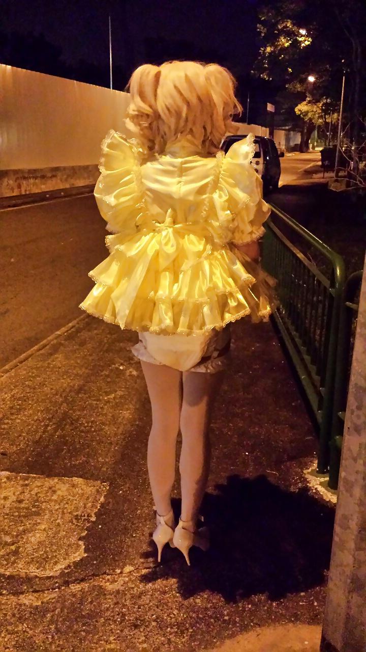 17P Asian Sissy maid in Yellow