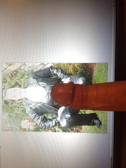 25P ME HELLE COME SPERM