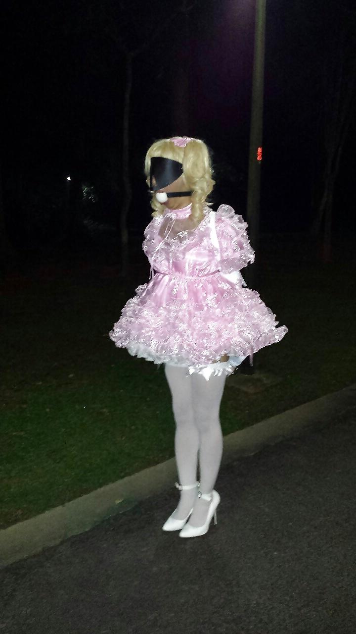 19P Asian Sisy maid in pink
