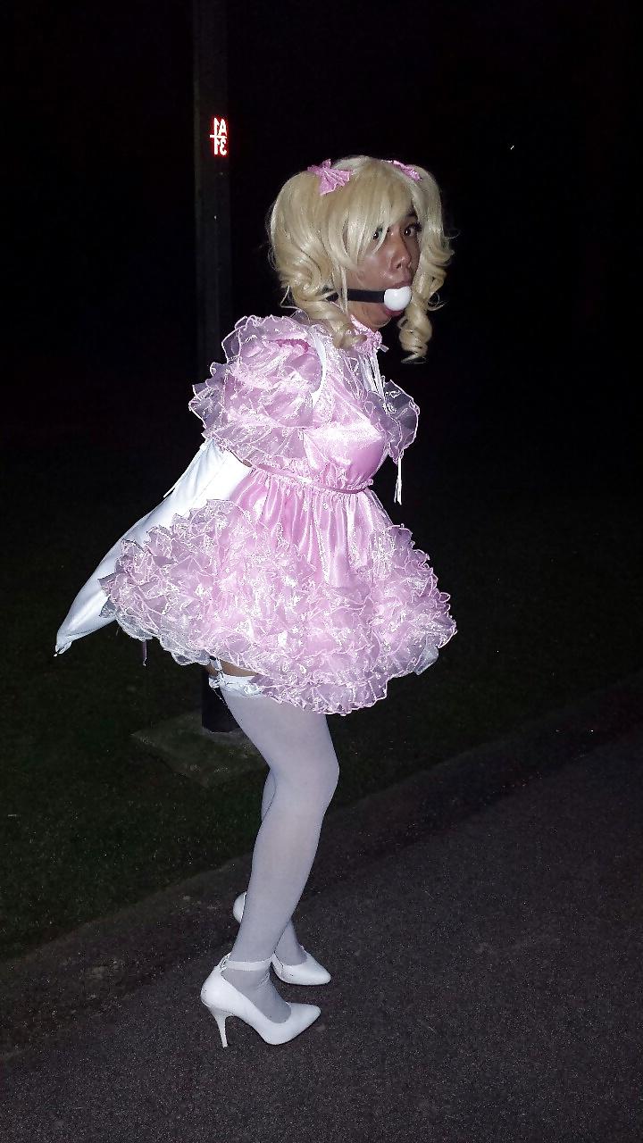 19P Asian Sisy maid in pink