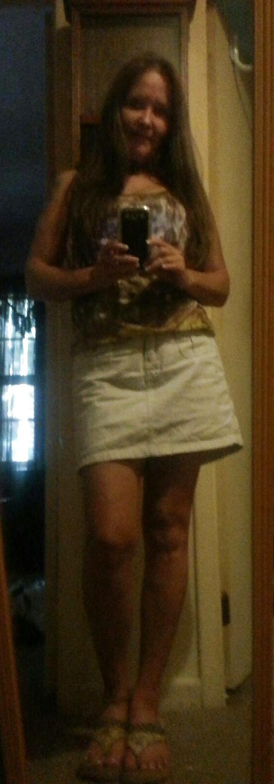 15P Cell phone pics of various women