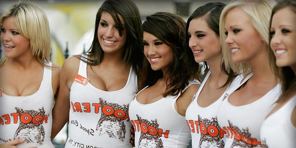 18P Hooters Babes Which one would you fuck and how?! 