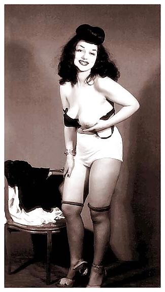 25P Nylons no garter belt 2