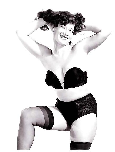 25P Nylons no garter belt 2