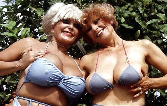 25P Pics to Relax to 14 HOT GRANNY TITS