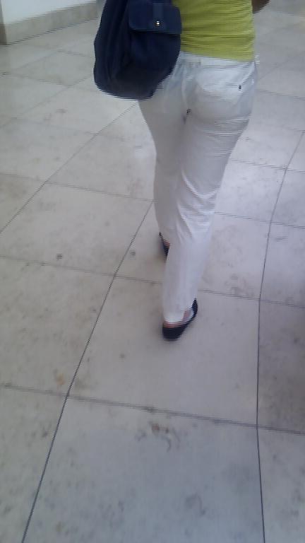9P Girls i caught walking around