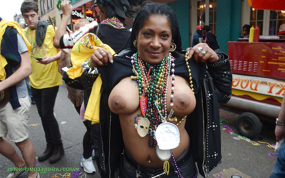 25P Voyeurism - Mardi Gras Carnival