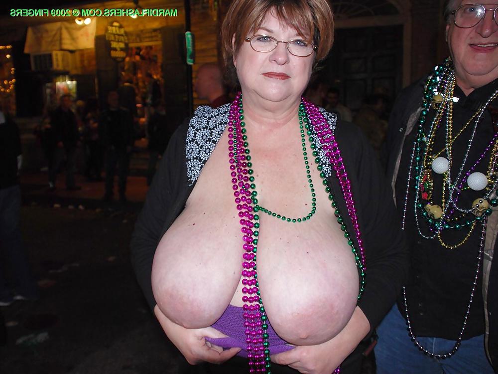 25P Voyeurism - Mardi Gras Carnival
