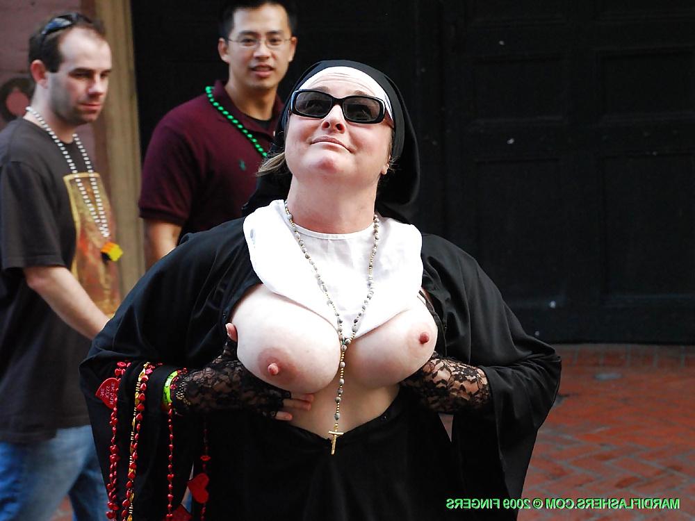 25P Voyeurism - Mardi Gras Carnival