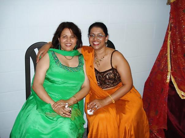 25P Hot indian Moms