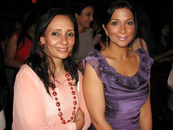 25P Hot indian Moms