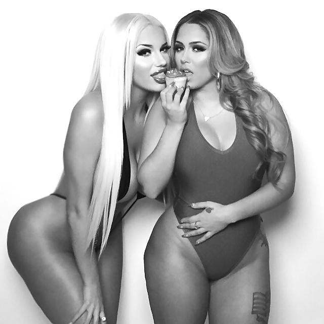 17P Plastic Babes by dakor