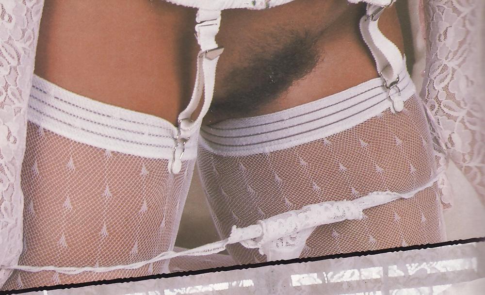 25P Caught with their pants down - vintage and retro babes
