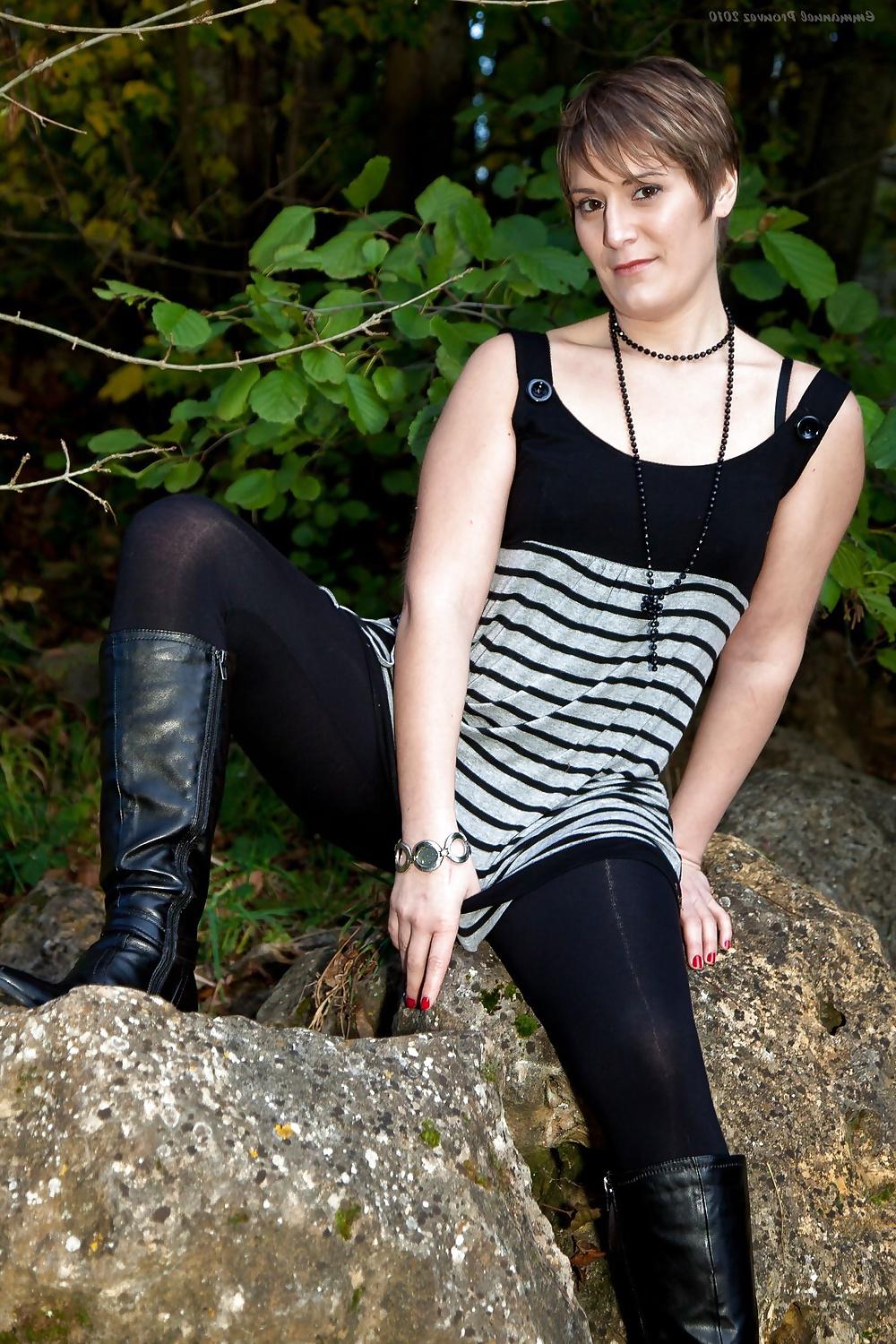 12P British Milf in Boots