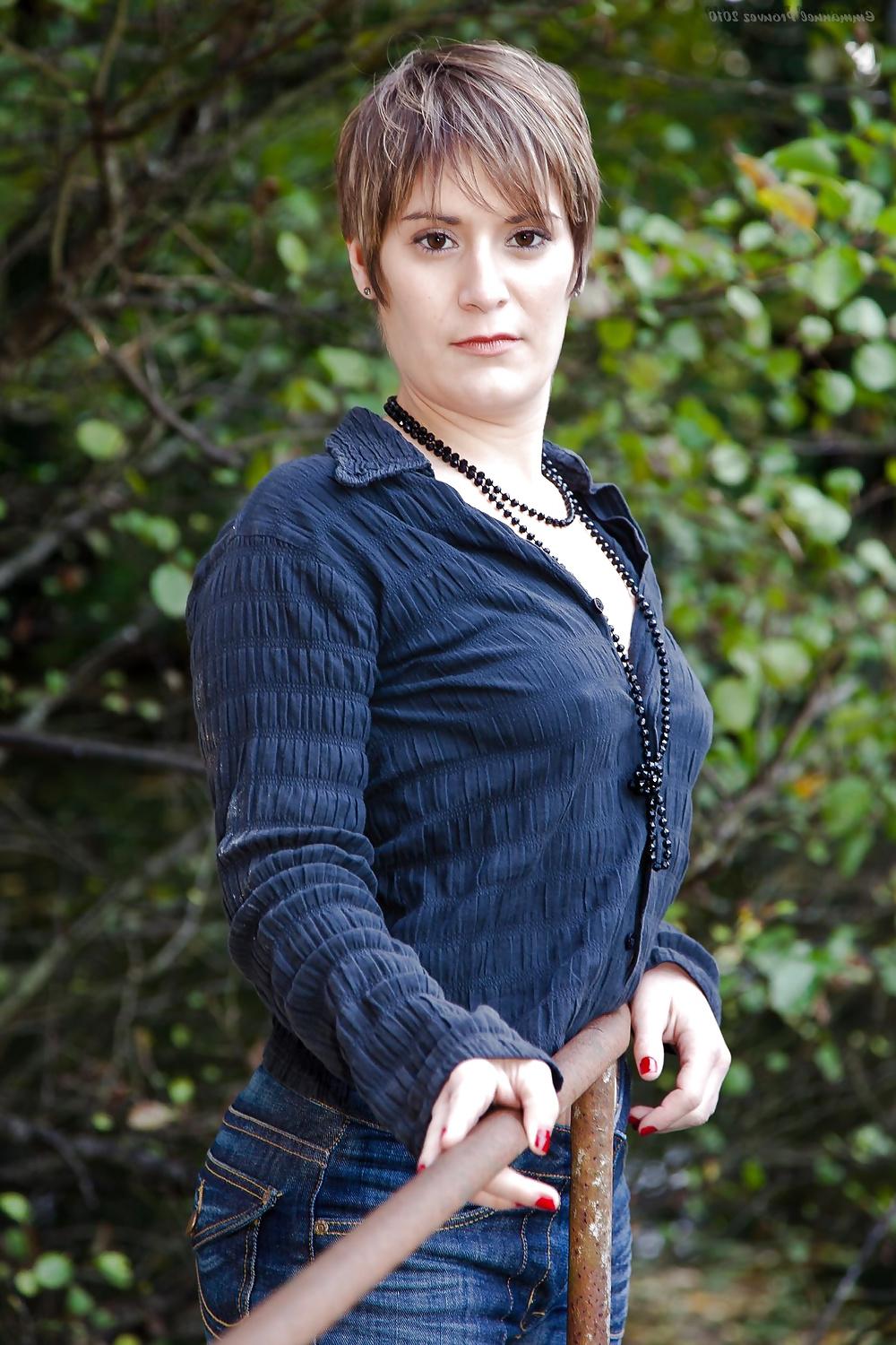 12P British Milf in Boots