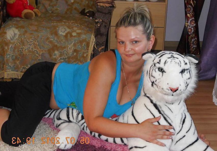 22P Romanian Huge Tits Amateur 31