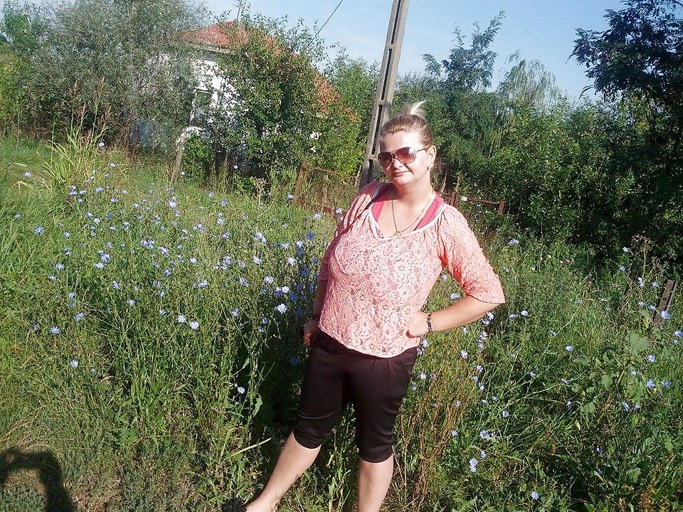 22P Romanian Huge Tits Amateur 31