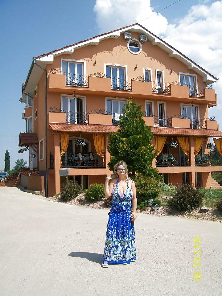 22P Romanian Huge Tits Amateur 31