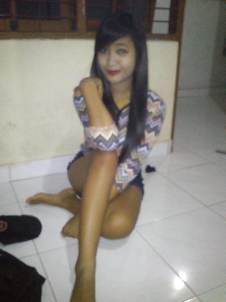 13P Indonesian teen 01