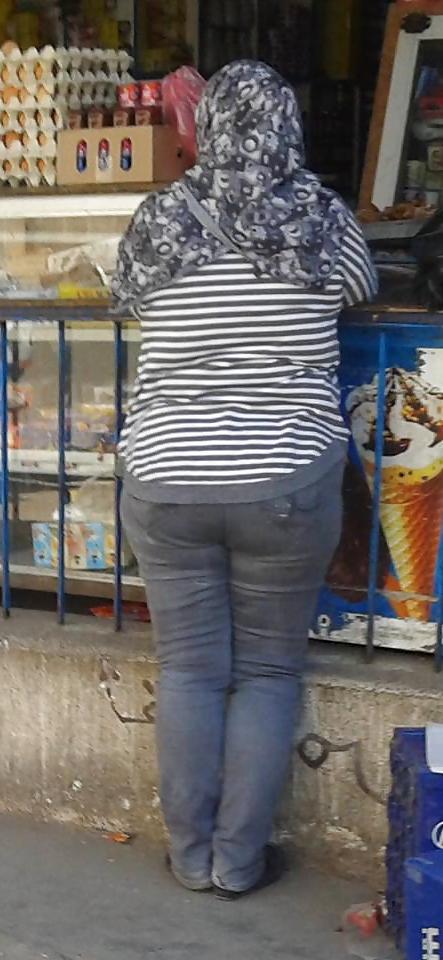 25P Egyptian mom ass