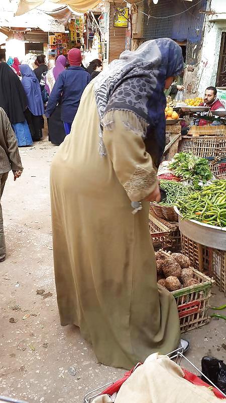 25P Egyptian mom ass