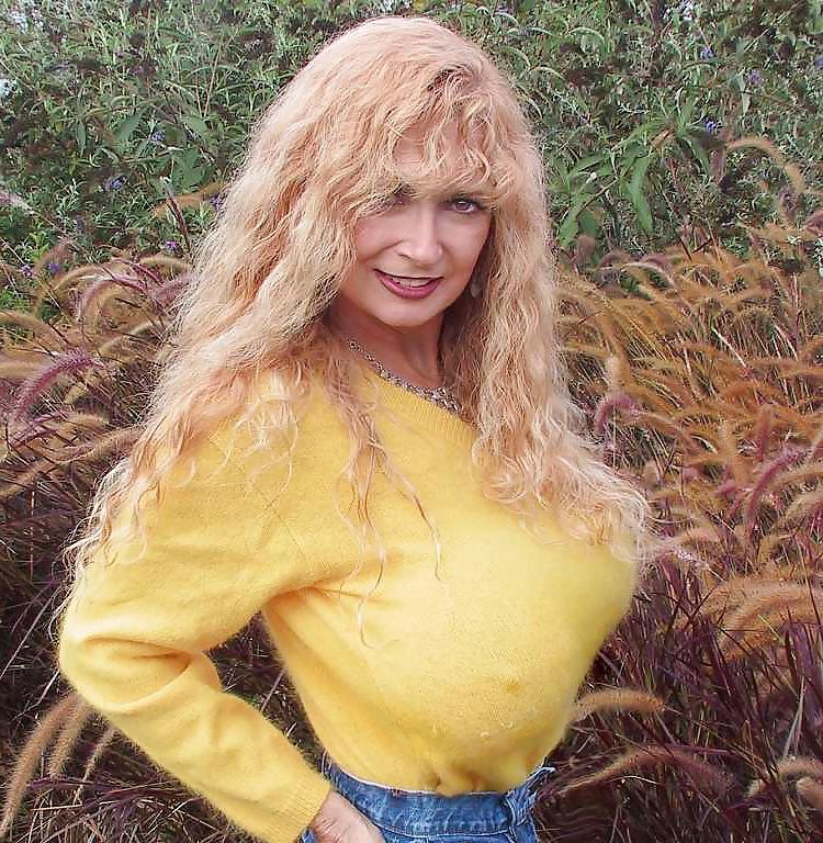 25P Big Tits Tight Sweaters