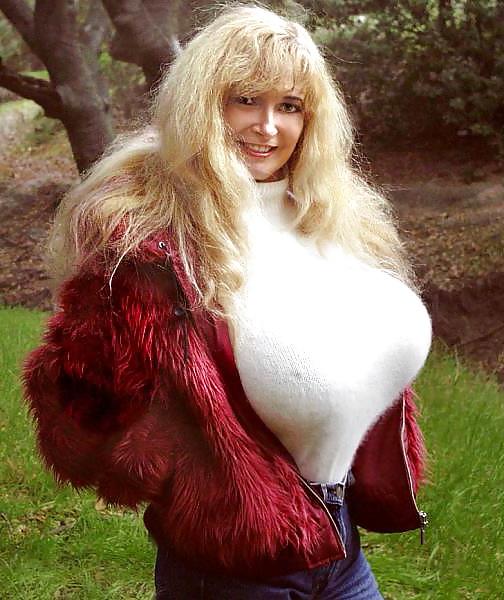 25P Big Tits Tight Sweaters