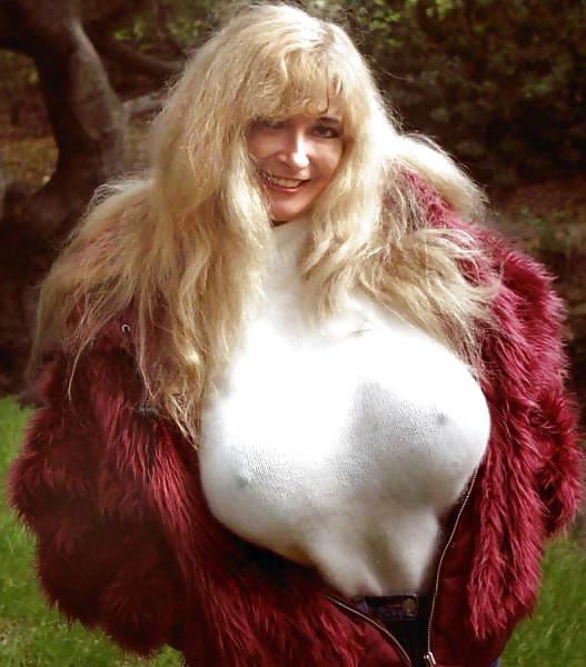 25P Big Tits Tight Sweaters