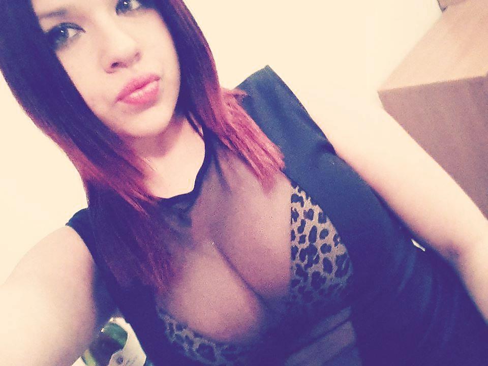 20P Big tits, big ass teen slut - Sisata, guzata droljica