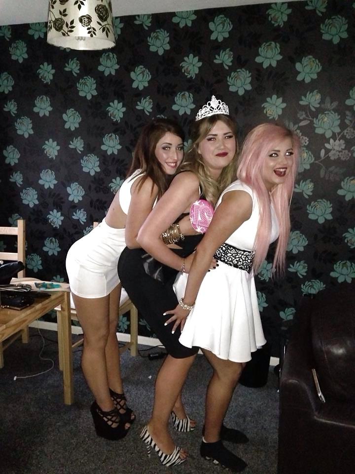 25P Anglaises en talon Engilsh babes in high heels ep8