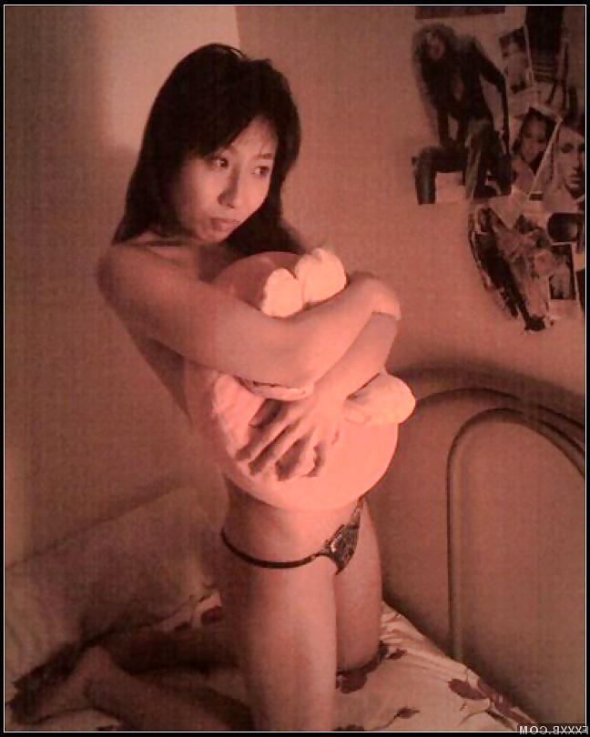 25P 0192 Horny Couple