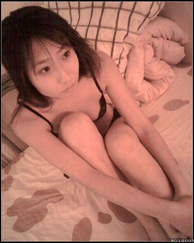 25P 0192 Horny Couple