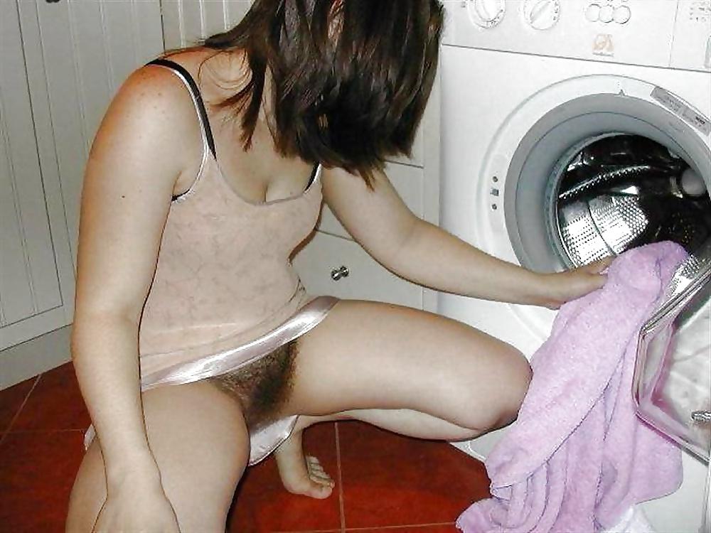 25P Sexy babes with hairy pussies