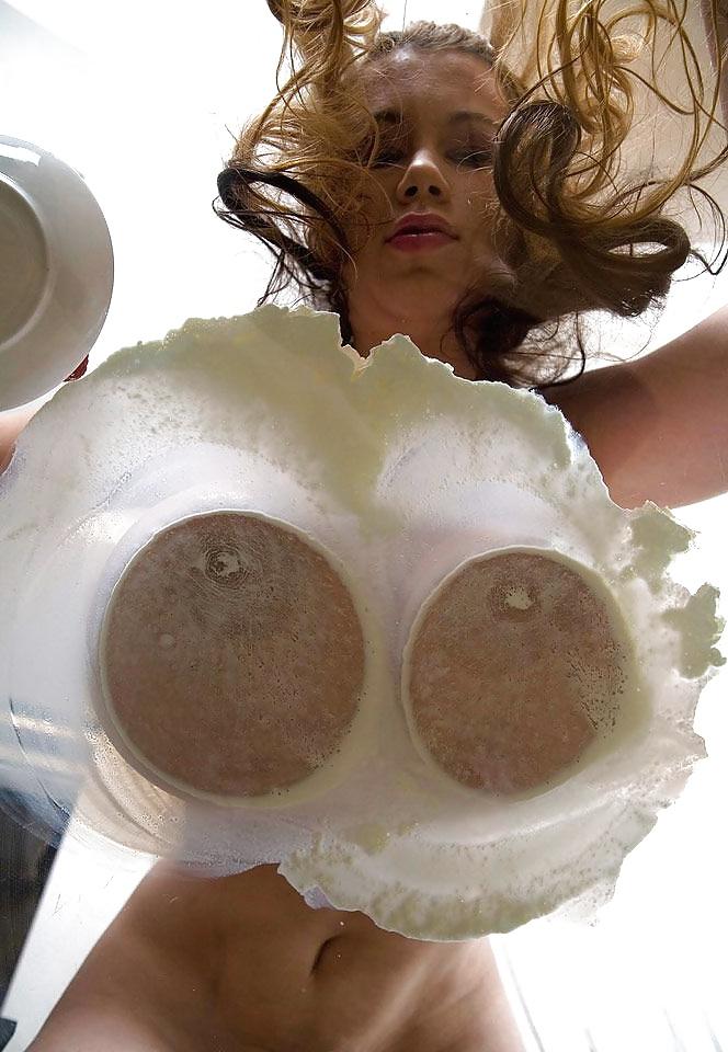 25P Natural saggy tits big areolas 