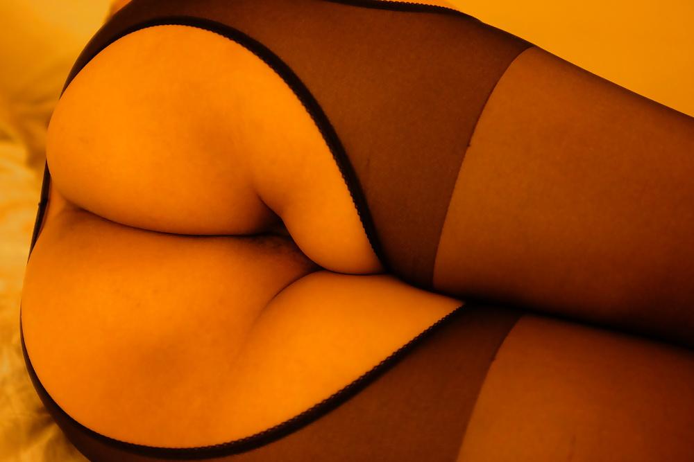 16P Horny amateur wife - crotchless tights and heels