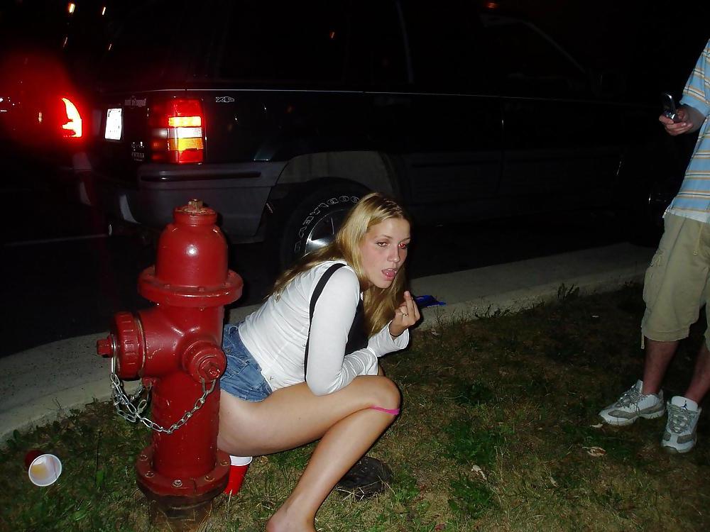16P Teens Caught In Wet Upskirt