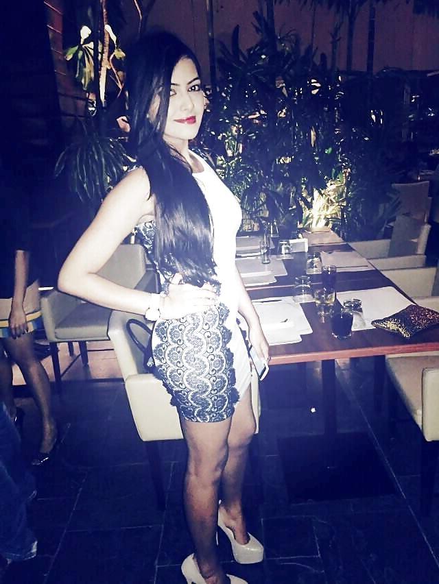 23P DESI HOT BABES