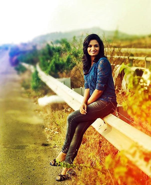 23P DESI HOT BABES