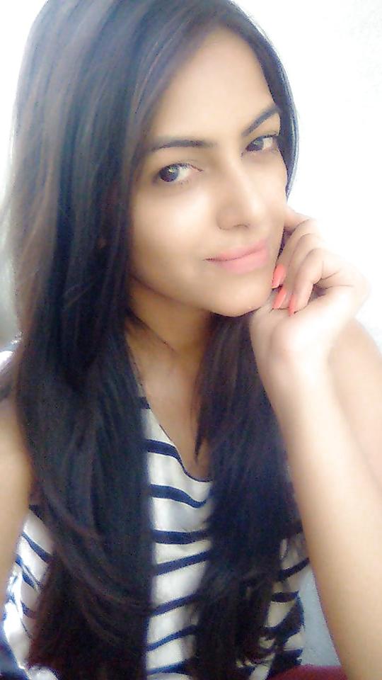23P DESI HOT BABES