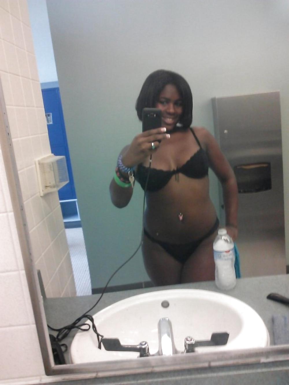 25P An american girl called Keshia Ly.
