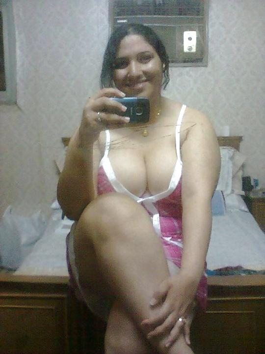 25P Egyptian wife 
